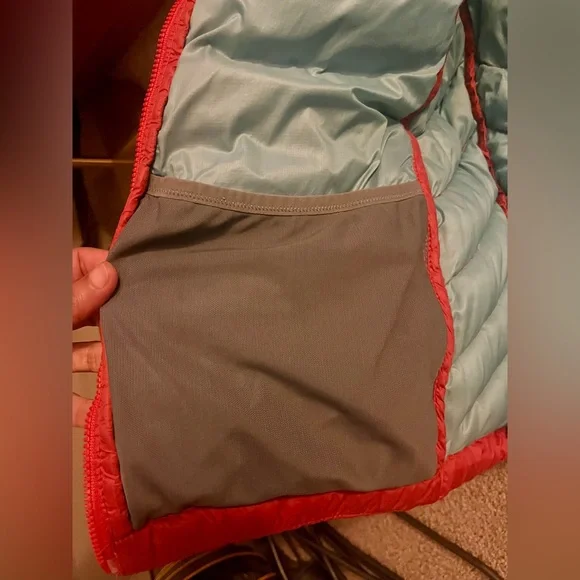 L.L. Bean Ultralight 850 DownTek Puffer Jacket – Women’s Salmon Pink 90% Down - Picture 9 of 12